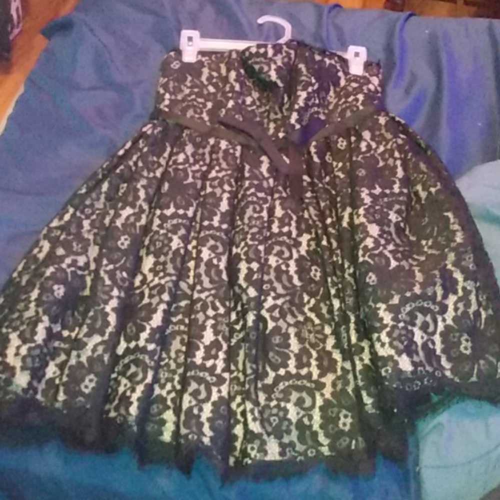 Black lace dress